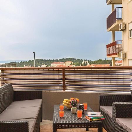 Stunning Apartment In Makarska With Kitchen Esterno foto